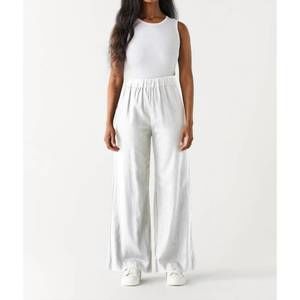 NEW DEX high waist elastic waist wide leg pants in white